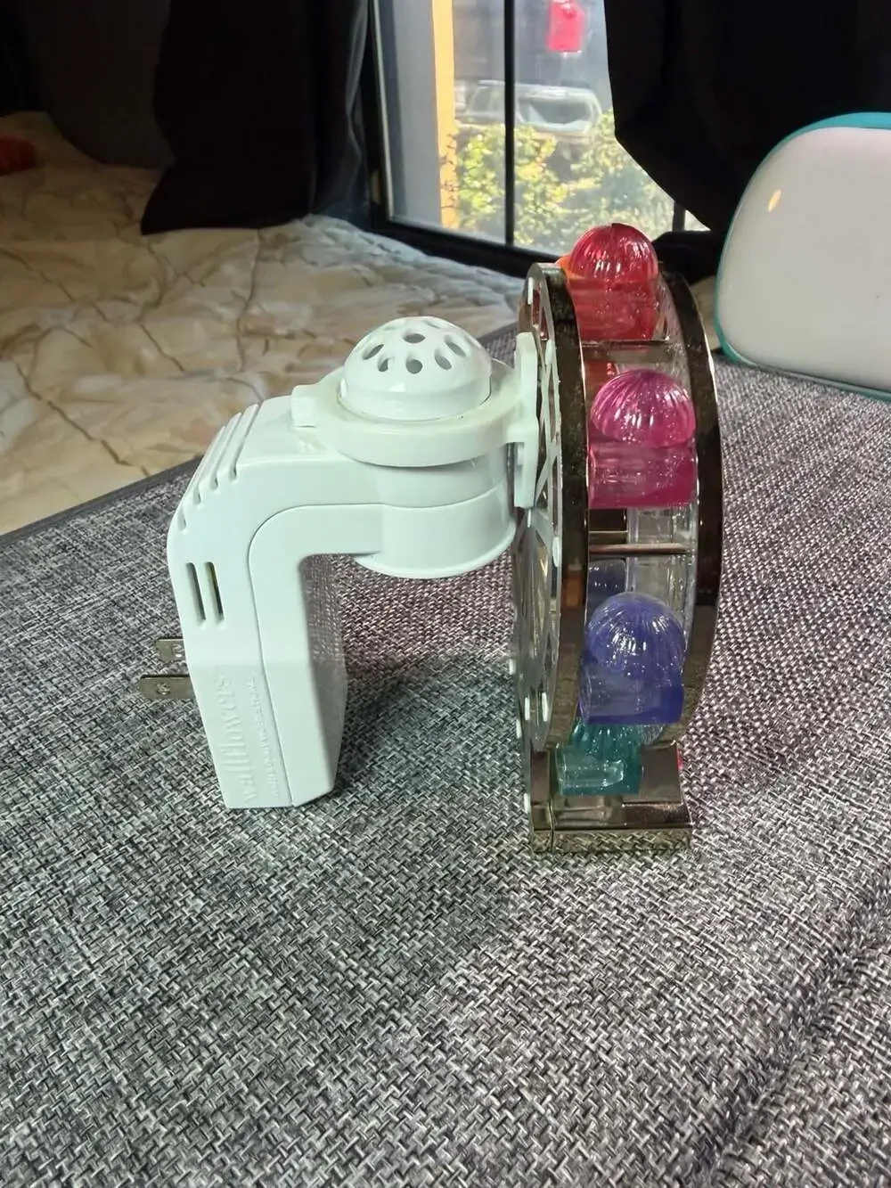Bath & Body Works Ferris Wheel Light-Up Wallflowers Fragrance Plug